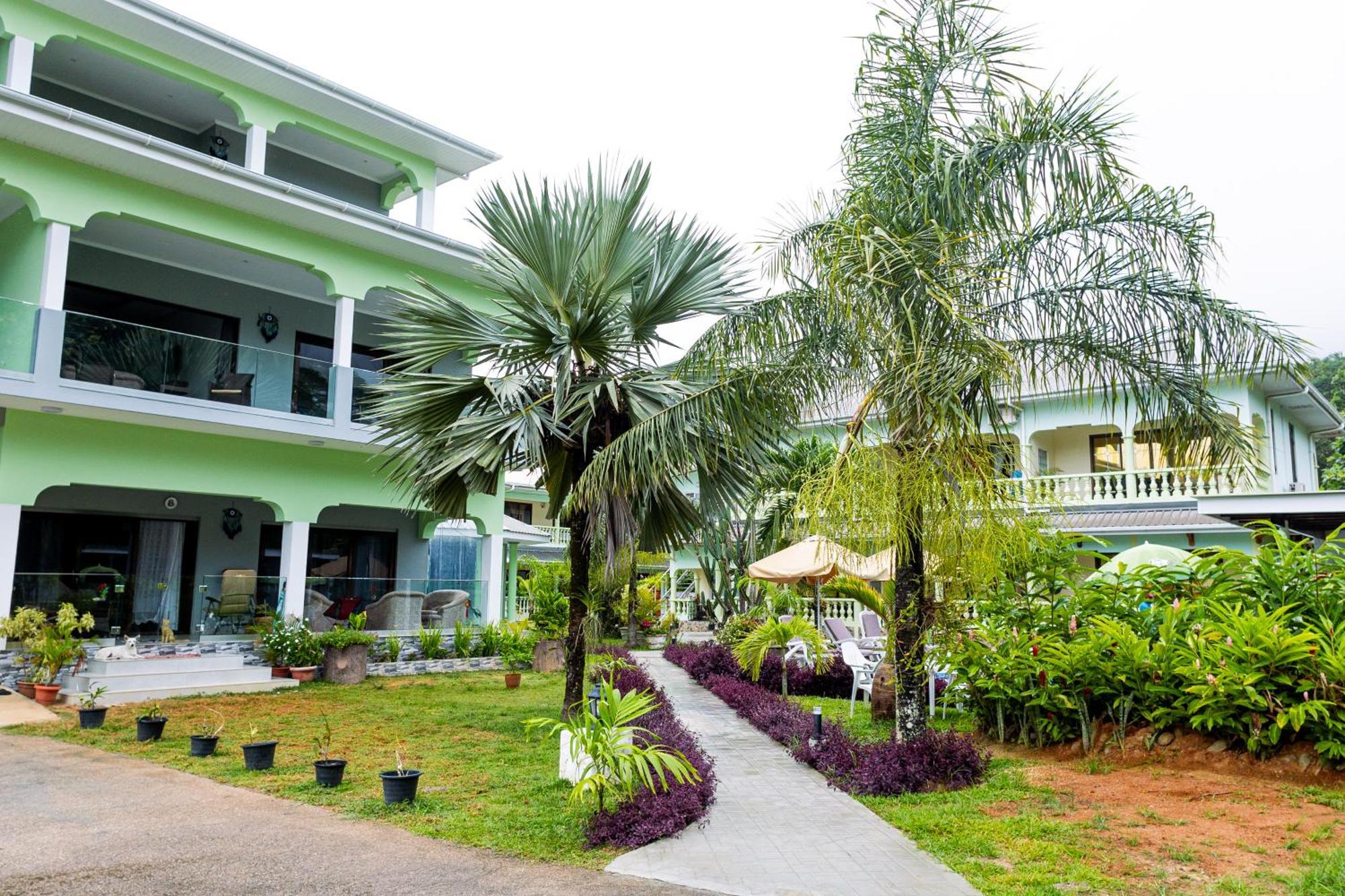 Green Palm Self Catering Anse aux Pins Esterno foto